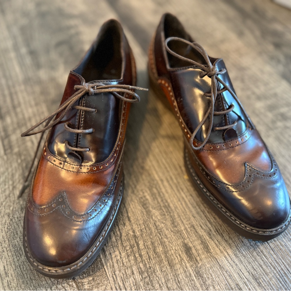 Aquatalia Classic Brown Leather Women’s Size 6 Oxford
